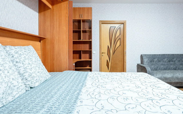 Bukharestskaya 118k3 Bol'shiye Apartments