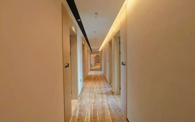 Отель Guanqi Hotel Beijing Tiananmen Square