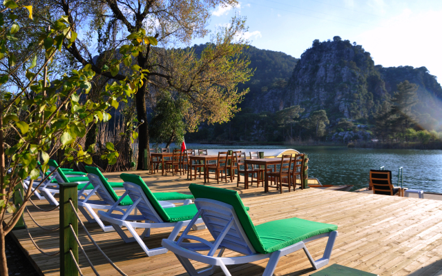 Dervi̇şhan Pension
