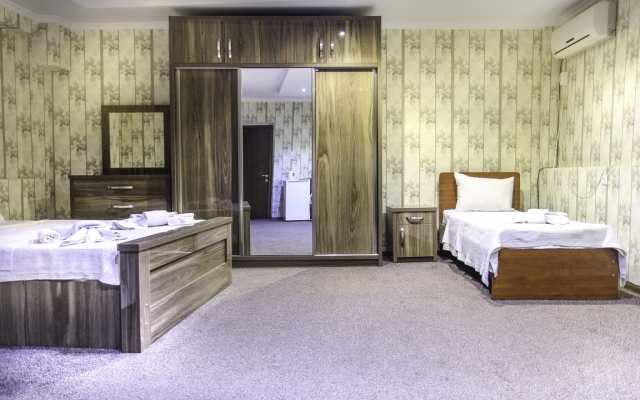 New Palace Shardeni Hotel