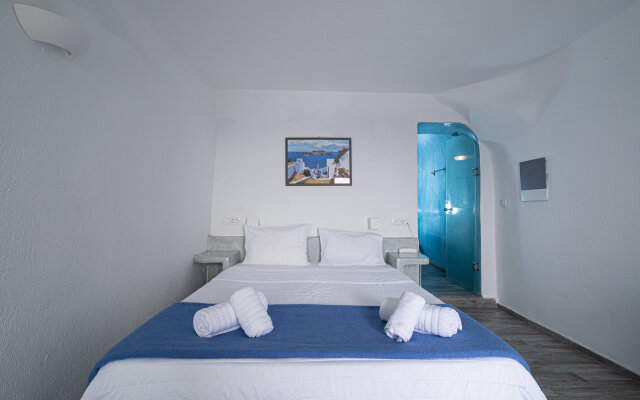 Loucas on the Cliff Hotel