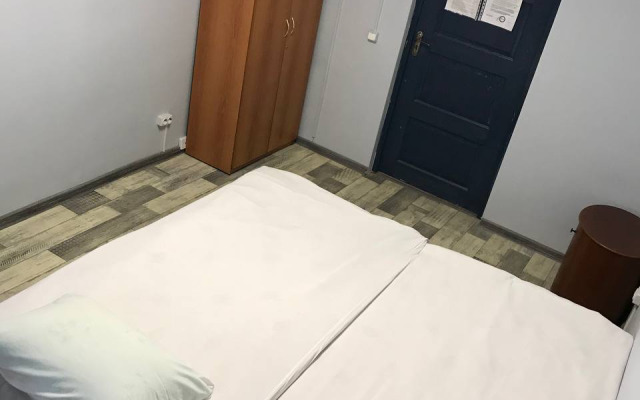 Mama, Ya V Gostyakh Hostel