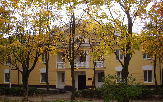 Kuzmolovo Hotel