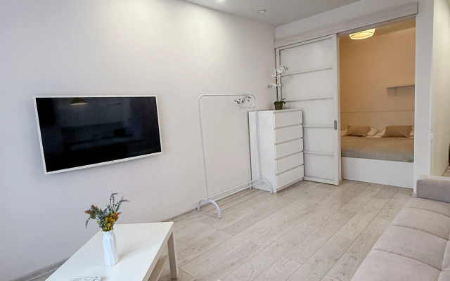 Апартаменты Просторная квартира Новомарьинская