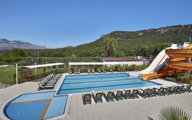 Royal Towers Kiris Hotel