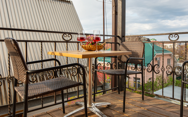 Dvorik Na Vladimirskoy Guest House