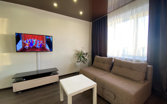 Квартира Жёлтый Нарцисс на Челюскинцев 17