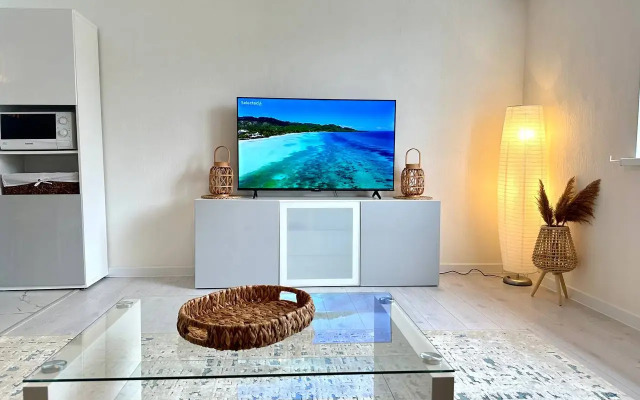 Home Red Villa