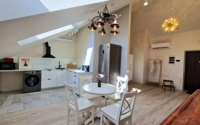 Квартира Просторная двухуровневая студия у подножия Казанского Кремля