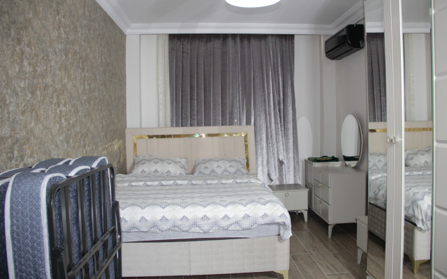 Отель Solo Suites