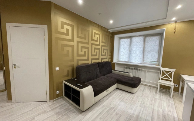 Na ulitse Morisa Toreza 7A Flat