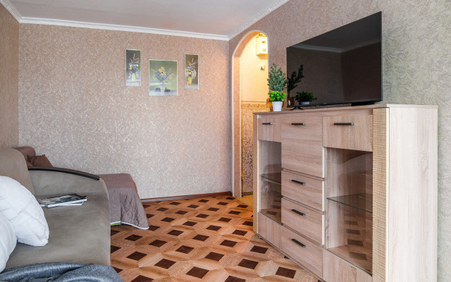 Апартаменты Двухкомнатные по Авиаторов 7