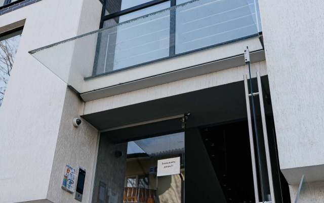 Na Ulitse Molodogvardeyskaya 2/64 Apartments