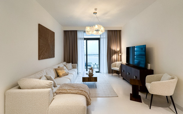 Апартаменты Keyrock Living Seaview Stay at Emaar Beachfront