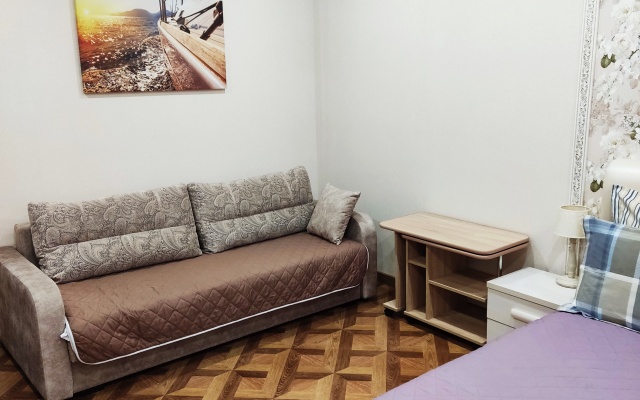 "Anglijskaya Kvartira V Tsentre" Apartments