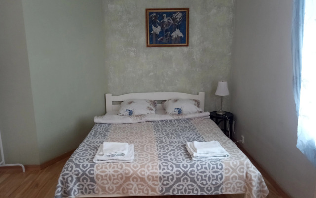 1926 God Alleya Luizy Flat