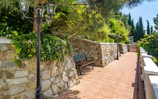 Bon Maison  Boutique Hotel