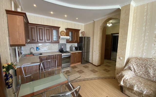 Апартаменты 201 Колхозная 9