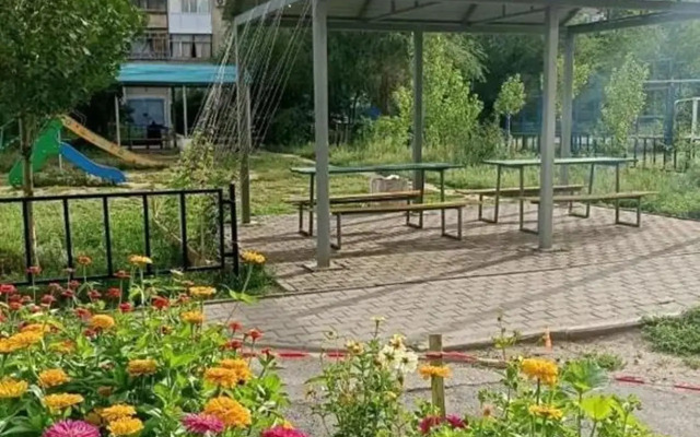 Yarkaya Zvezda Na Kosmose Flat