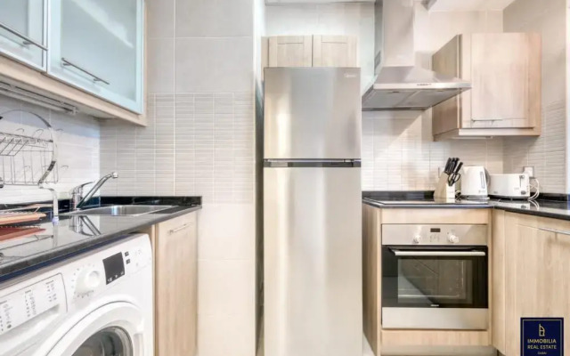 Luxury 1 Bedroom with Sea View Flat