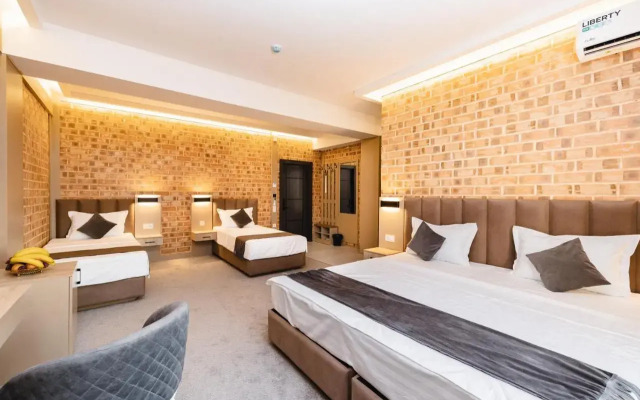 Art Air Hotel