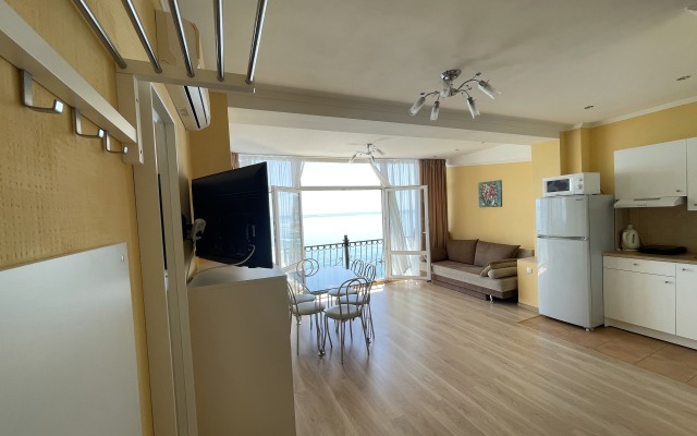Elling Selena Guest House