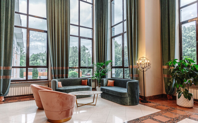 Villa Alpina Hotel