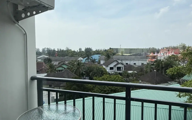 Milaya s Basseynom Ryadom s Morem Flat