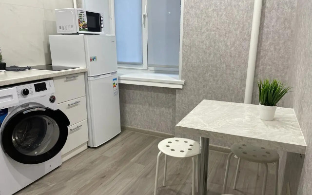Na Vokzalnoy 1-43 Flat