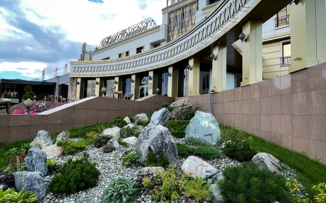Altaj Pelas Hotel