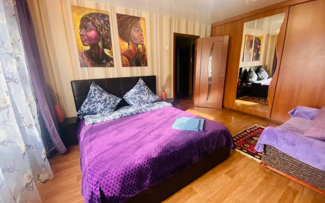 Na Komsomolskoy Flat