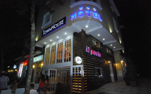 Town House Hotel