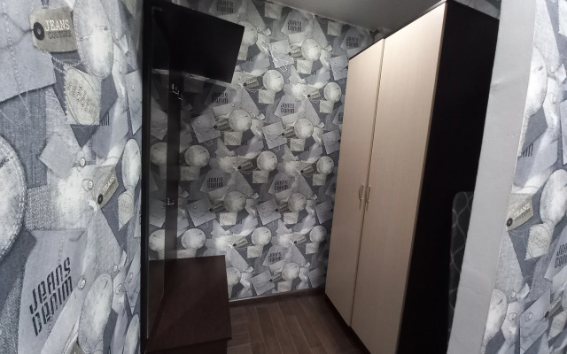 Shestimestnye Apartamenty Klassa Lyuks Flat