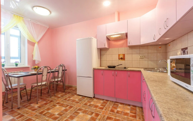 Квартира от компании Хоум Отель на Луначарского 5