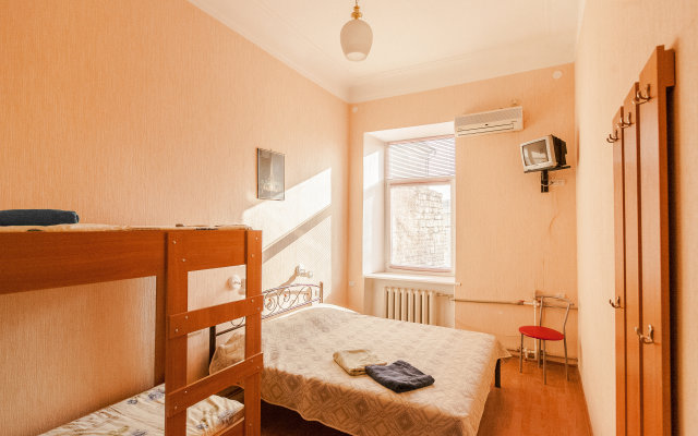 Vesely Dolphin Hostel