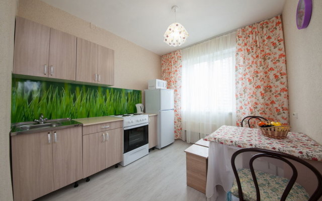 Dvukhkomnatnaya na Alekseeva 99 Flat