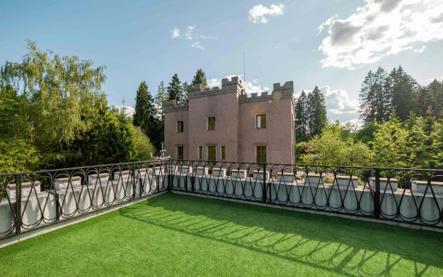 Monsoro Castle