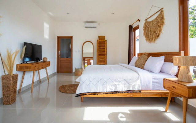 Novaya Chastnaya, Ogromny Basseyn, Changu, View Bali Villa