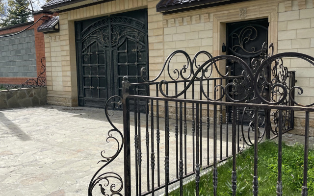 Гостевой дом White. House