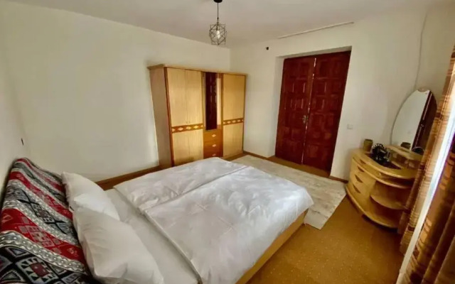 Deka Private house