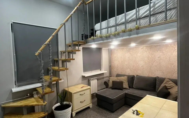 Dvuhurovnevaya Flat