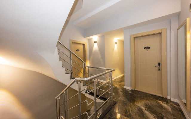 Legend Tulip Hotel