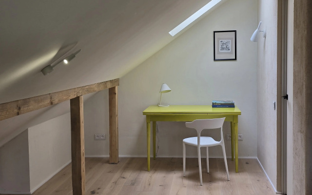 Mansarda S Vidom Na Verkhnee Ozero Flat