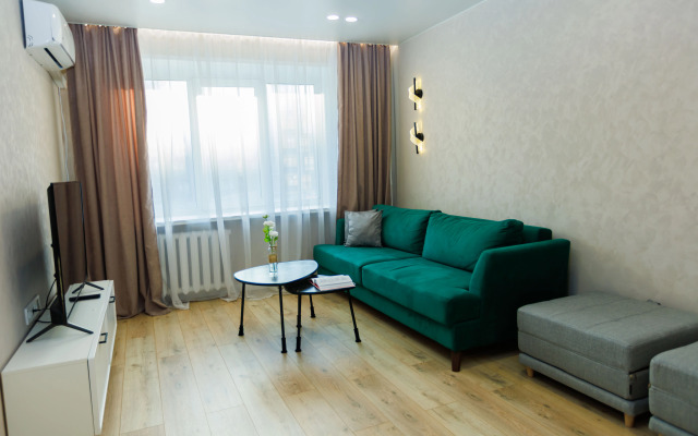 2-Kh Komnatnaya Na Maksima Gorykogo V Izhevske Flat