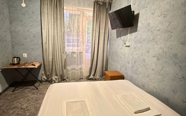 Na Bestuzheva Marlinskogo Guest House