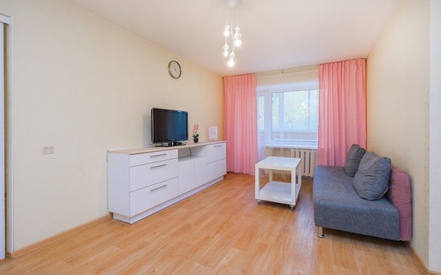 Kvartirka-NSK Na Sibiryakov-Gvardeytsev 14 Apartments