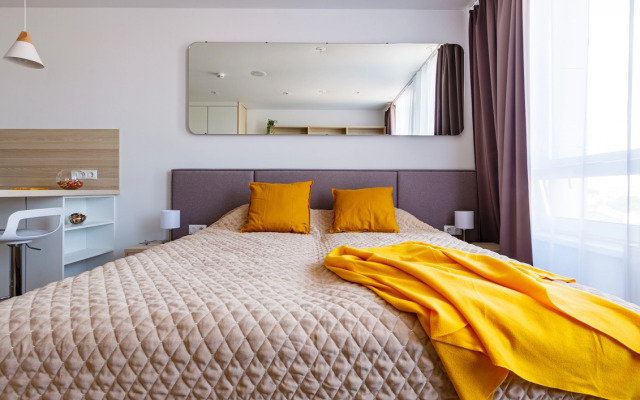 Ye's (k) 5140 Apartments