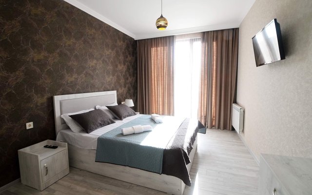 Apart-Otel Friendship House