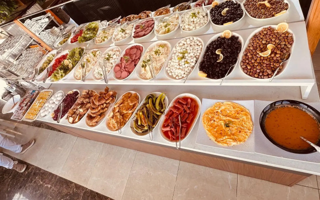 Grand Heykel Hotel