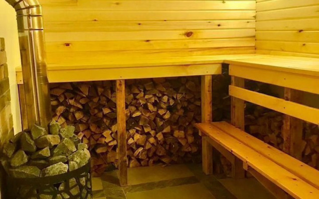 Частный дом c бaнeй у озepa Хэпоярви